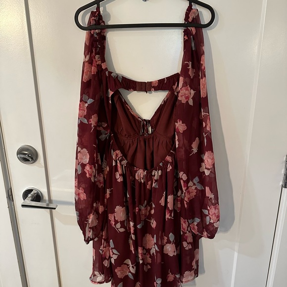 Hollister Social Tourist Chiffon Babydoll Dress - Picture 3 of 4